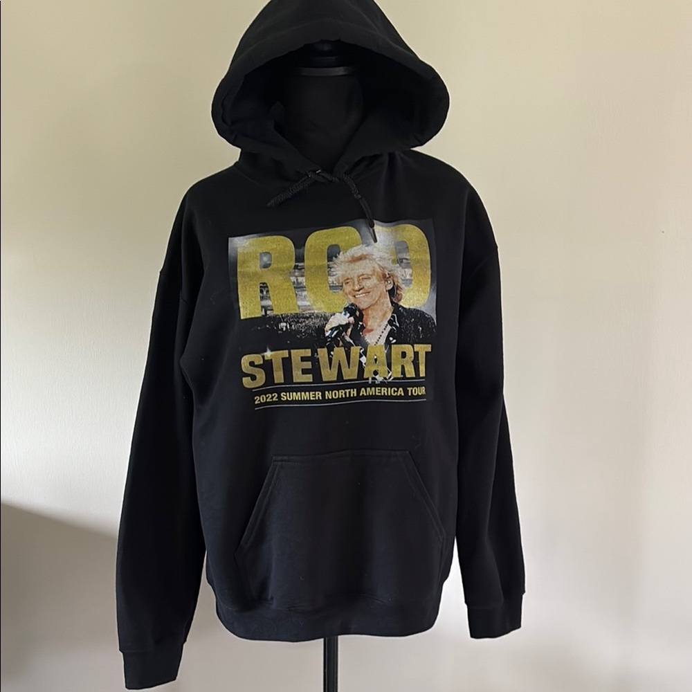 Rod Stewart 2022 Conert Tour Black Graphic Hoodie